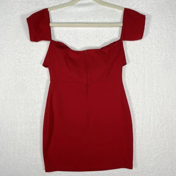 WINDSOR  Off Shoulder Red‎ Fitted Bodycon  Dress Size Large Cocktail Party - Picture 8 of 9